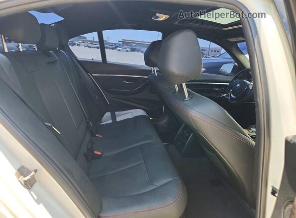 WBA8B9G51JNU96012 2018 BMW 3 SERIES White Вид задньої частини салону