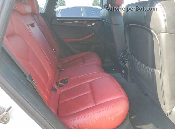 WP1AB2A53GLB52544 2016 PORSCHE MACAN White Engine compartment view