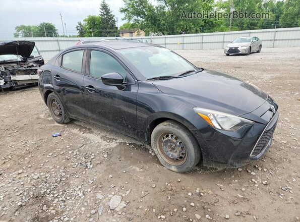 3MYDLBYV1KY516107 2019 TOYOTA YARIS Black Вид спереду