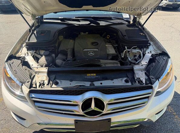 WDC0G4KB4KV136679 2019 MERCEDES-BENZ GLC-CLASS White Dashboard view