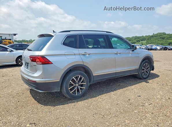 3VV2B7AX8LM015596 2020 VOLKSWAGEN TIGUAN Серебряный Передняя правая четверть