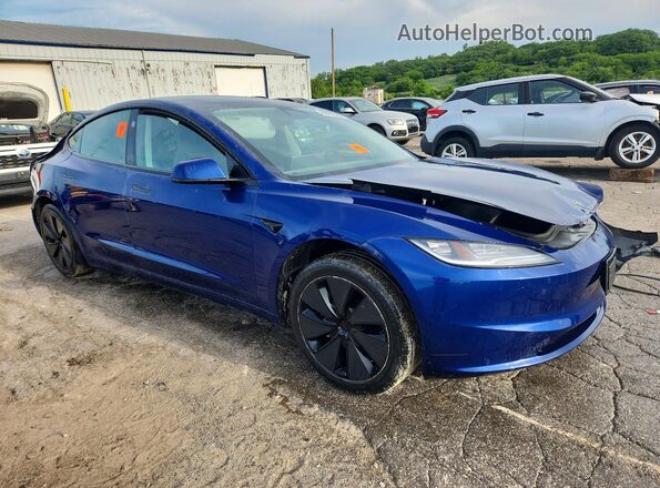 5YJ3E1EAXSF038068 2025 TESLA MODEL 3 Blue Widok z przodu