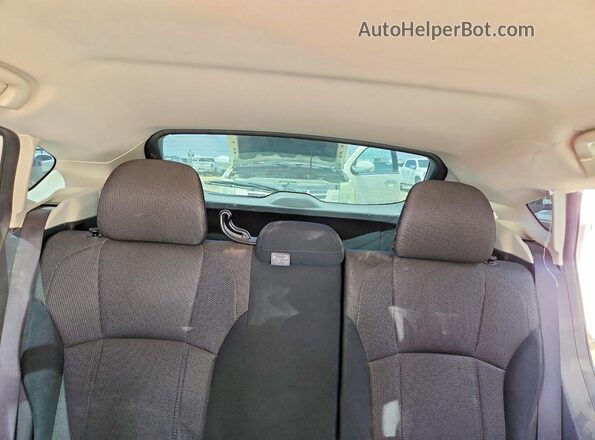JF2GTABC1MH347798 2021 SUBARU CROSSTREK White Вид задньої частини салону