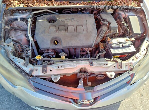 5YFBURHE2GP546039 2016 TOYOTA COROLLA Silver Vista del compartimento del motor