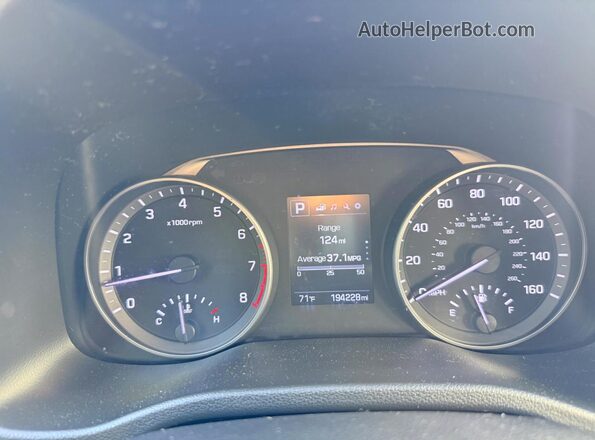 5NPD84LF7JH286306 2018 HYUNDAI ELANTRA Black Սարքավորումների վահանակի տեսք