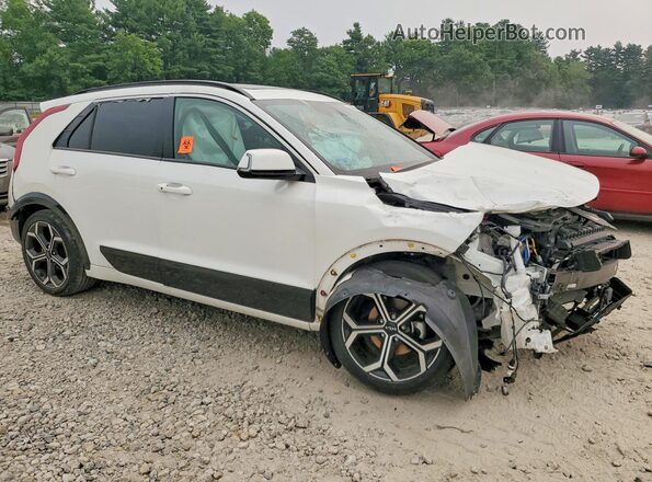 KNDCR3LE1P5044324 2023 KIA NIRO Белый Вид спереди