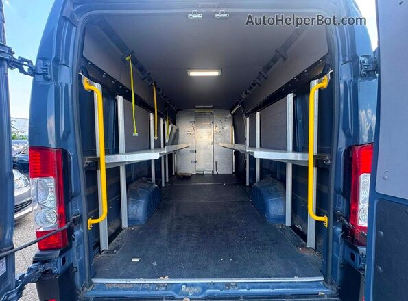 3C6URVJG3LE106736 2020 RAM PROMASTER Синий Вид салона спереди