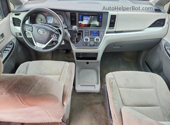 5TDZZ3DC0HS867121 2017 TOYOTA SIENNA Red Vista del cuadro de instrumentos
