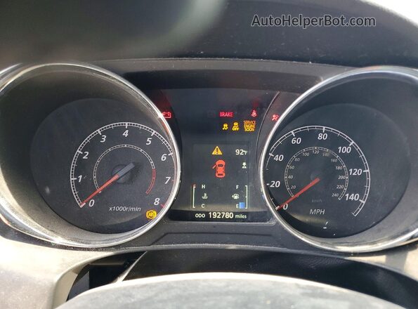 JA4AP3AUXJZ001960 2018 MITSUBISHI OUTLANDER White Հետևի նստատեղերի տեսք