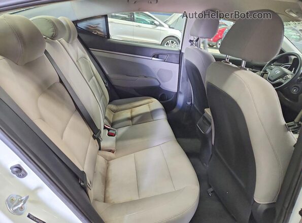 5NPD74LFXHH112212 2017 HYUNDAI ELANTRA White Vista interior trasera