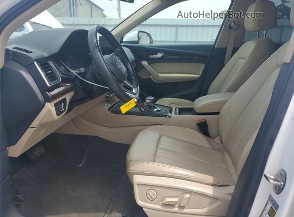 WA1ANAFY7K2122963 2019 AUDI Q5 White Առջևի վահանակի տեսք