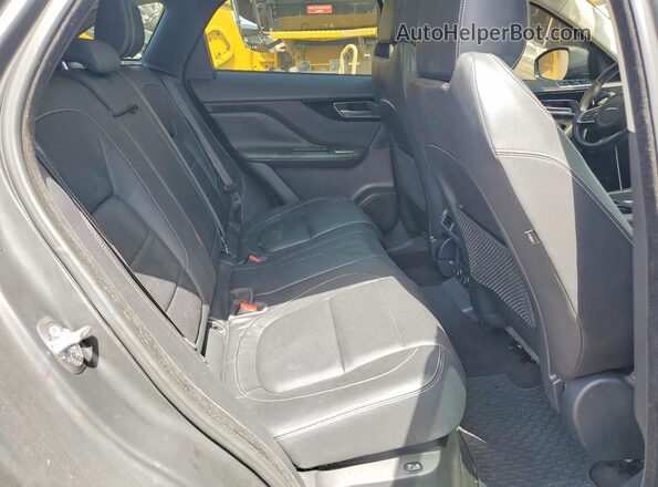 SADCL2BN5HA496416 2017 JAGUAR F-PACE Gray Widok wnętrza z tyłu