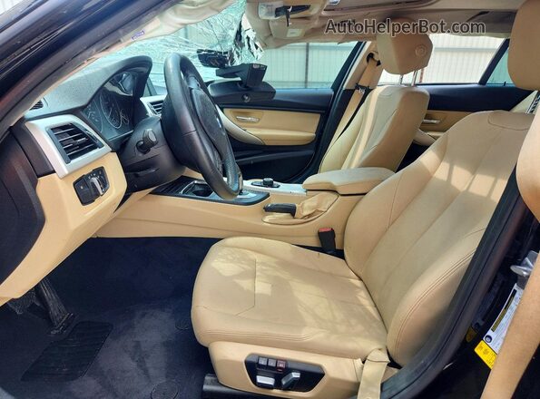 WBA8E1G3XHNU17695 2017 BMW 3 SERIES Black Dashboard view
