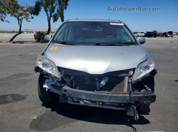 5TDKZ3DCXLS054458 2020 TOYOTA SIENNA Silver Vista trasera
