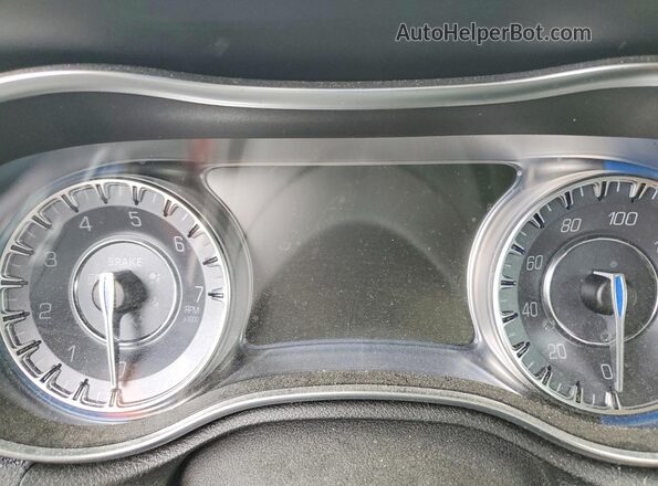 2C3CCAEG7KH722584 2019 CHRYSLER 300 White Հետևի նստատեղերի տեսք