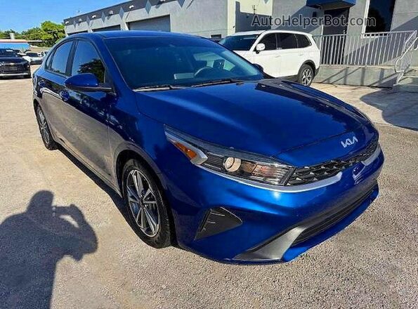 3KPF24AD4NE464503 2022 KIA FORTE Blue Vista frontal