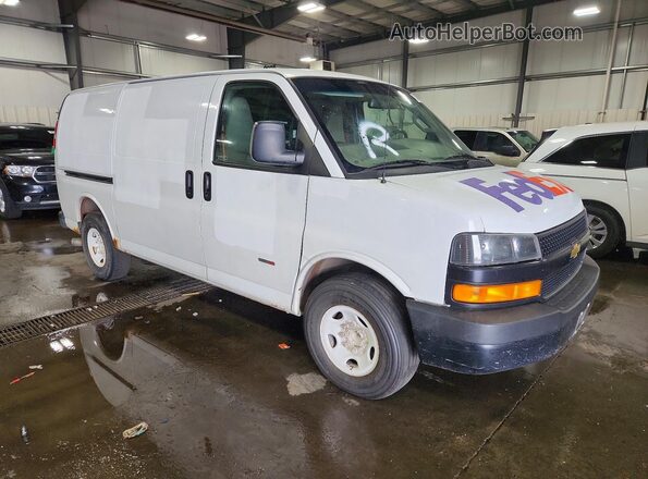 1GCWGAF18K1217255 2019 CHEVROLET EXPRESS White Front view
