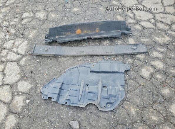 4T1BF1FK0HU408228 2017 TOYOTA CAMRY Charcoal Widok naklejki z numerem VIN