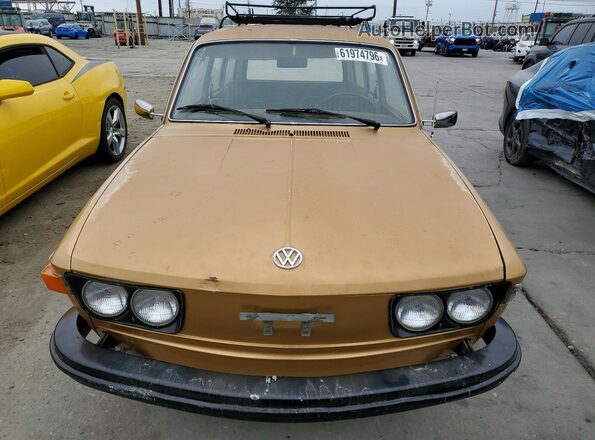 4632082403 1973 VOLKSWAGEN 412 Gold Widok z przodu