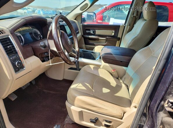 1C6RR7VM1HS748975 2017 RAM 1500 Blue Dashboard view
