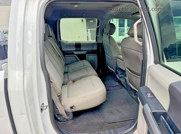 1FTFW1E52LFA00232 2020 FORD F150 White Vista del compartimento del motor
