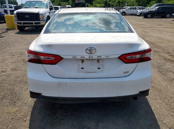 4T1B11HK0JU641494 2018 TOYOTA CAMRY White Vista interior delantera
