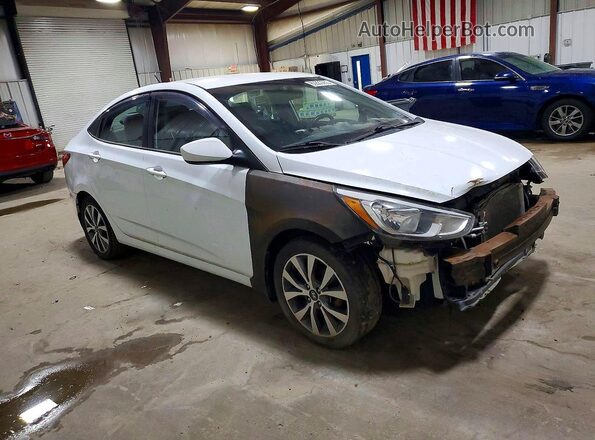 KMHCT4AE8HU253931 2017 HYUNDAI ACCENT White Դիմացի տեսք