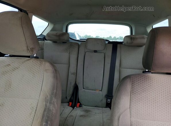 1FMCU0GDXKUA89335 2019 FORD ESCAPE White Вид задньої частини салону