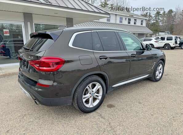 5UXTR9C59JLC75432 2018 BMW X3 Gray Front view