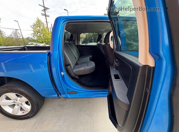 1C6RR7KT0RS160188 2024 RAM 1500 Blue Вид салону спереду