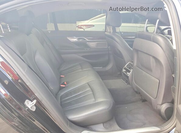 WBA7E4C50JGV23989 2018 BMW 7 SERIES Black Widok wnętrza z tyłu