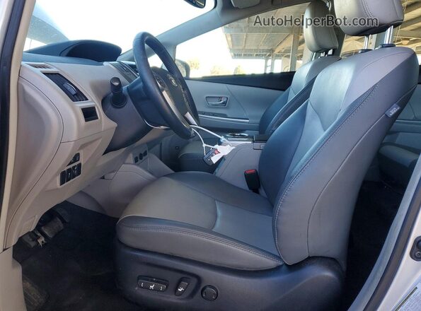 JTDZN3EU0HJ055866 2017 TOYOTA PRIUS Silver წინა პანელის ხედი