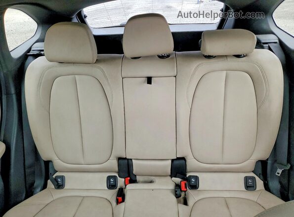 WBXHU7C33J3H43750 2018 BMW X1 Brown უკანა სალონის ხედი