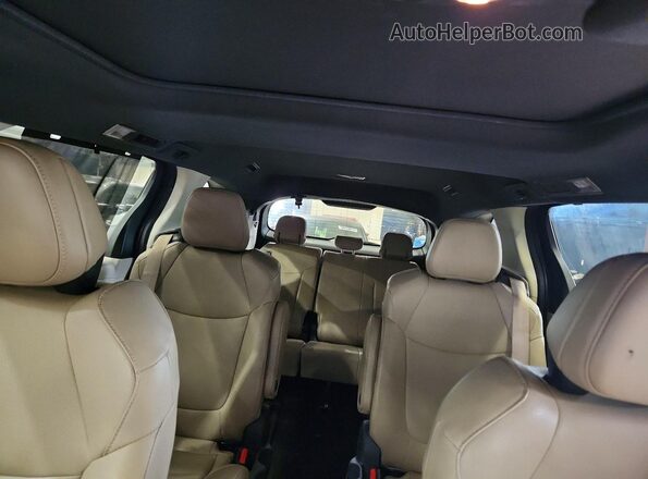 5TDYSKFC7RS114503 2024 TOYOTA SIENNA Gray Widok wnętrza z tyłu