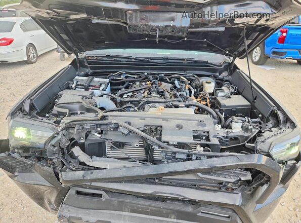 3TYJBAFNXRT014395 2024 TOYOTA TACOMA Black ძრავის განყოფილების ხედი