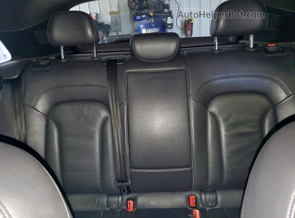 WA1JCCFS3JR020613 2018 AUDI Q3 Black Widok wnętrza z tyłu