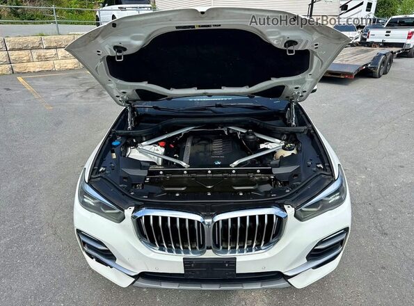 5UXCR6C00L9B84696 2020 BMW X5 White Front interior view