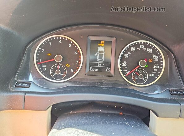 WVGBV7AXXHW510908 2017 VOLKSWAGEN TIGUAN Белый Вид задних сидений