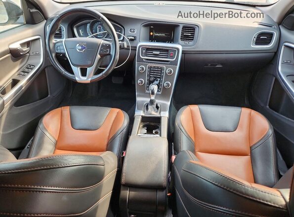 YV4612HK5G1008606 2016 VOLVO V60 White ხელსაწყოთა პანელის ხედი