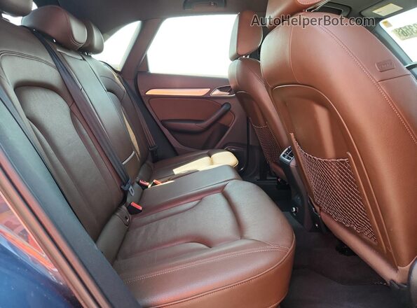 WA1GCCFS6HR015247 2017 AUDI Q3 Blue Rear interior view