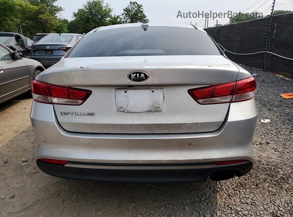 5XXGT4L34JG236461 2018 KIA OPTIMA Серебряный Вид салона спереди