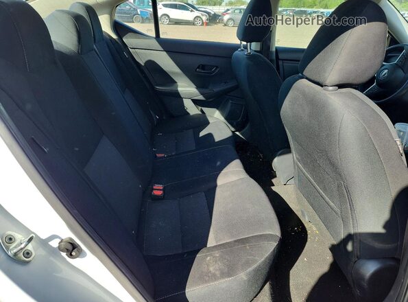 3N1AB8CV9RY252548 2024 NISSAN SENTRA White Widok wnętrza z tyłu