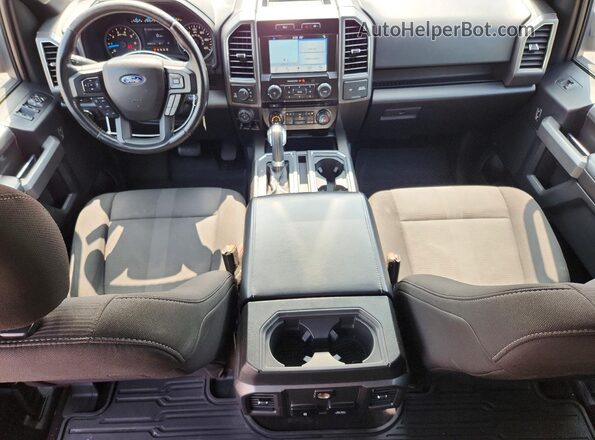 1FTFW1EG8HFB28547 2017 FORD F150 Red ხელსაწყოთა პანელის ხედი