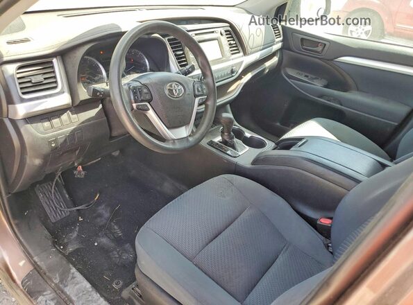 5TDBZRFH8KS982070 2019 TOYOTA HIGHLANDER Brown ხელსაწყოთა პანელის ხედი