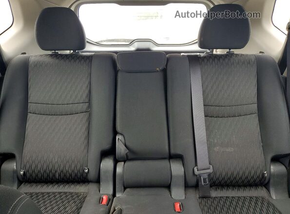 KNMAT2MV4JP552249 2018 NISSAN ROGUE Black Вид задньої частини салону