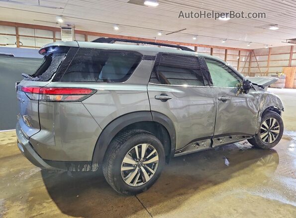5N1DR3CS0TC208738 2026 NISSAN PATHFINDER Gray Trasero derecho
