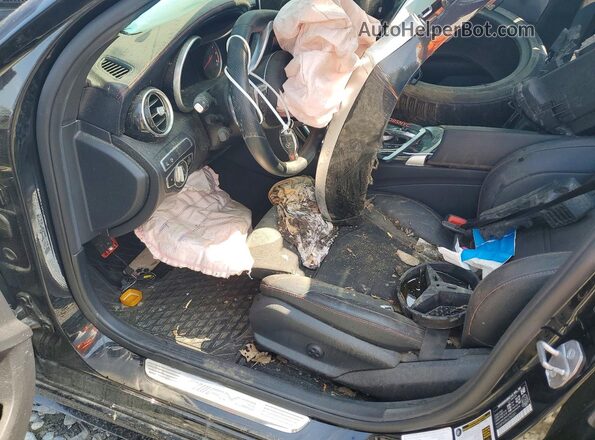 55SWF6EB8JU260301 2018 MERCEDES-BENZ C Black Dashboard view