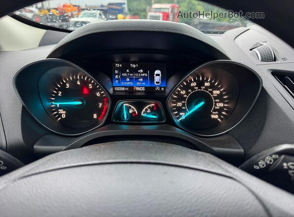 1FMCU9GD6KUA84055 2019 FORD ESCAPE White Instrument cluster view