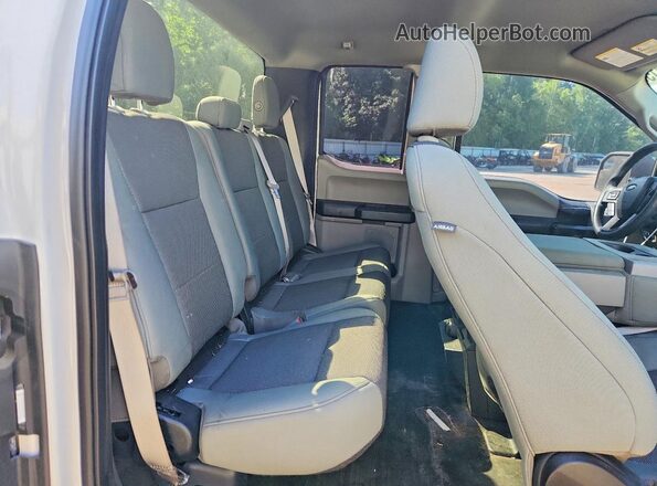 1FTFX1E51JKC65791 2018 FORD F150 White Rear interior view