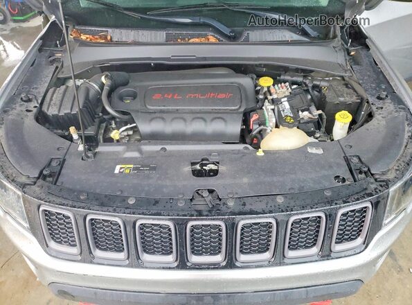 3C4NJDDB3JT441843 2018 JEEP COMPASS Silver Widok naklejki z numerem VIN